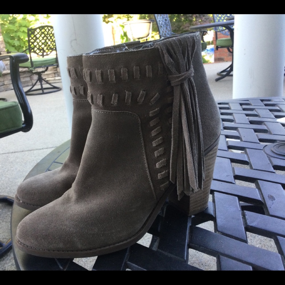 Jessica Simpson taupe ankle boots